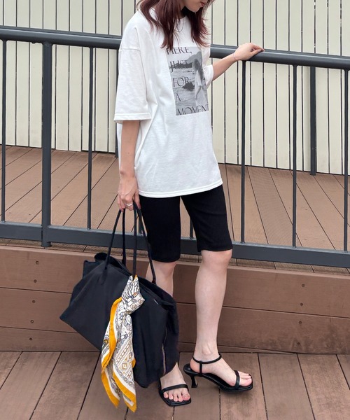 ISOOK(アイスー)の「【ISOOK / アイスー】接触冷感UVカットTシャツ / 日焼け対策 紫外線対策 暑さ対策 半袖 フォトプリントT オーバーサイズ ルーズ ビッグシルエット モノクロ モノトーン アソート 白T ZOZOTOWN限定(Tシャツ/カットソー・レディース・ホワイト系その他/ホワイト・FREE)」の11枚目の写真