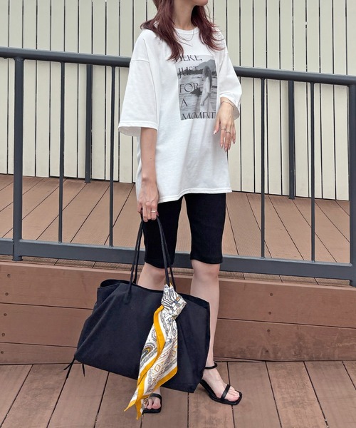 ISOOK(アイスー)の「【ISOOK / アイスー】接触冷感UVカットTシャツ / 日焼け対策 紫外線対策 暑さ対策 半袖 フォトプリントT オーバーサイズ ルーズ ビッグシルエット モノクロ モノトーン アソート 白T ZOZOTOWN限定(Tシャツ/カットソー・レディース・ホワイト系その他/ホワイト・FREE)」の12枚目の写真