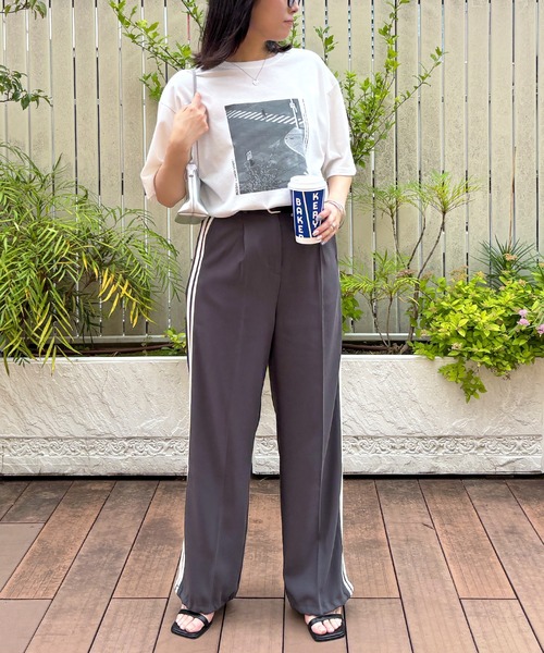 ISOOK(アイスー)の「【ISOOK / アイスー】接触冷感UVカットTシャツ / 日焼け対策 紫外線対策 暑さ対策 半袖 フォトプリントT オーバーサイズ ルーズ ビッグシルエット モノクロ モノトーン アソート 白T ZOZOTOWN限定(Tシャツ/カットソー・レディース・ホワイト系その他/ホワイト・FREE)」の19枚目の写真