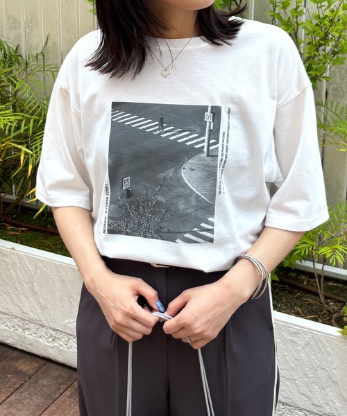 ISOOK(アイスー)の「【ISOOK / アイスー】接触冷感UVカットTシャツ / 日焼け対策 紫外線対策 暑さ対策 半袖 フォトプリントT オーバーサイズ ルーズ ビッグシルエット モノクロ モノトーン アソート 白T ZOZOTOWN限定(Tシャツ/カットソー・レディース・ホワイト系その他/ホワイト・FREE)」の17枚目の写真