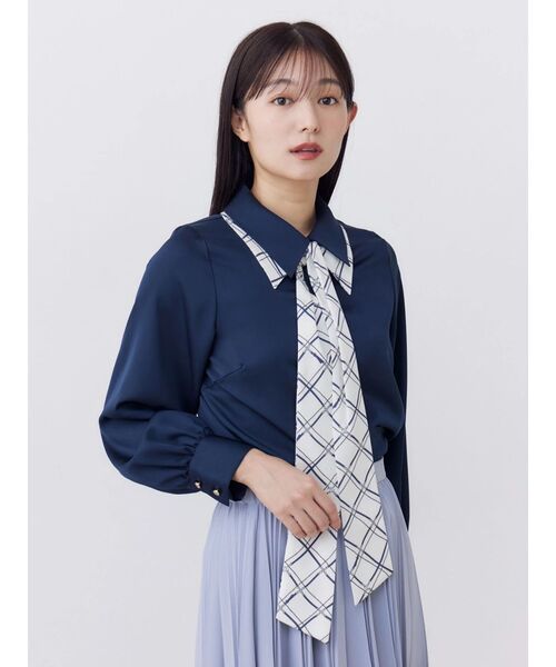 TONAL（トーナル）の「2WAYダブルカラーボウタイブラウス（シャツ/ブラウス・レディース・ベージュ/ネイビー/アイボリー/オフホワイト・MEDIUM）」の19枚目の写真