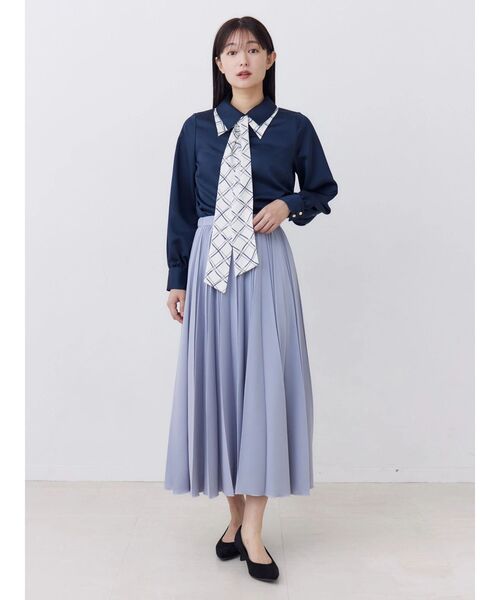 TONAL（トーナル）の「2WAYダブルカラーボウタイブラウス（シャツ/ブラウス・レディース・ベージュ/ネイビー/アイボリー/オフホワイト・MEDIUM）」の20枚目の写真