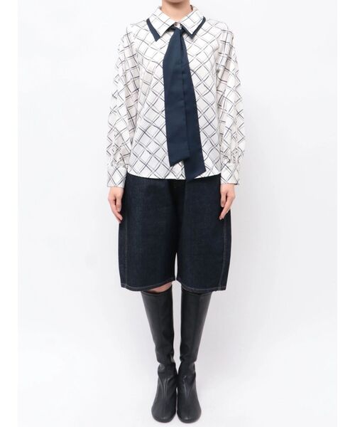 TONAL(トーナル)の「2WAYダブルカラーボウタイブラウス(シャツ/ブラウス・レディース・ベージュ/ネイビー/アイボリー/オフホワイト・MEDIUM)」の9枚目の写真