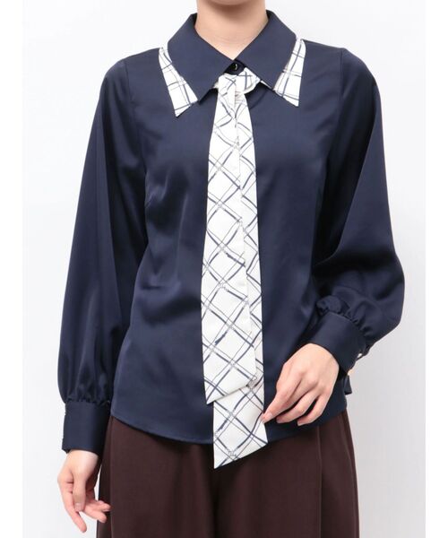 TONAL(トーナル)の「2WAYダブルカラーボウタイブラウス(シャツ/ブラウス・レディース・ベージュ/ネイビー/アイボリー/オフホワイト・MEDIUM)」の14枚目の写真