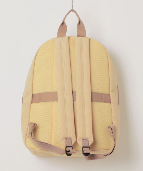 World Traveler(ワールドトラベラー)の「ワールドトラベラー エーヴィ リュックサック 17L 58923(ショルダーバッグ・レディース・ベージュ/ブラック/ネイビー・FREE)」の4枚目の写真