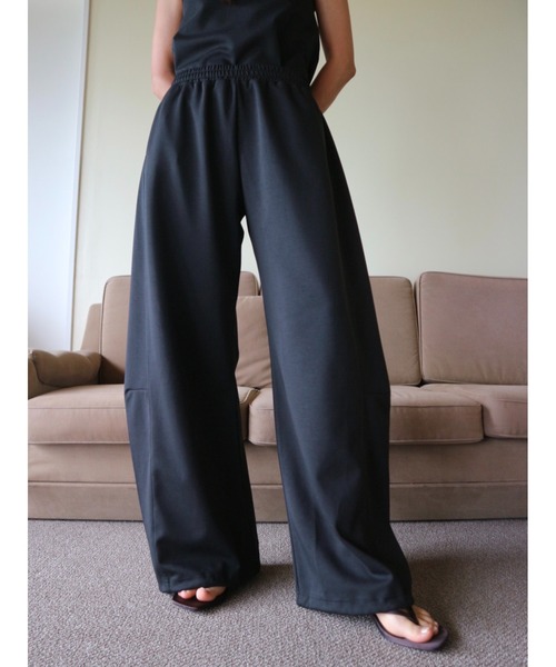 TRUNC(トランクエイティーエイト)の「Ice touch Curve Sweat Pants / アイスタッチカーブスウェットパンツ(スウェットパンツ・レディース・ブラック・FREE)」の3枚目の写真