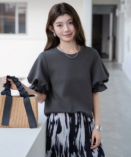 by LEGNA(バイレグナ)の「脱普通のTシャツパフタックタイプ(Tシャツ/カットソー・レディース・ホワイト/モカ/杢グレー/ブラック/チャコール・FREE)」の18枚目の写真