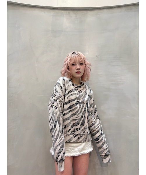 Desigual(デシグアル)の「Disney Zebra Print Sweatshirt/ディズニー ゼブラグラフィックスウェット(スウェット・レディース・ブラック・XS/S/M/L/XL)」の9枚目の写真