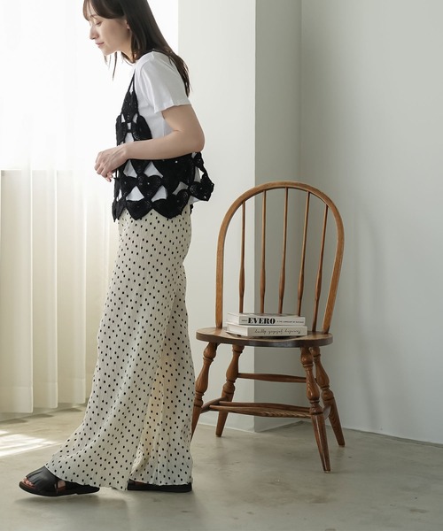 mili an deni(ミリアンデニ)の「裾メロウプリーツドットパンツ(その他パンツ・レディース・ブラック/アイボリー・M)」の7枚目の写真