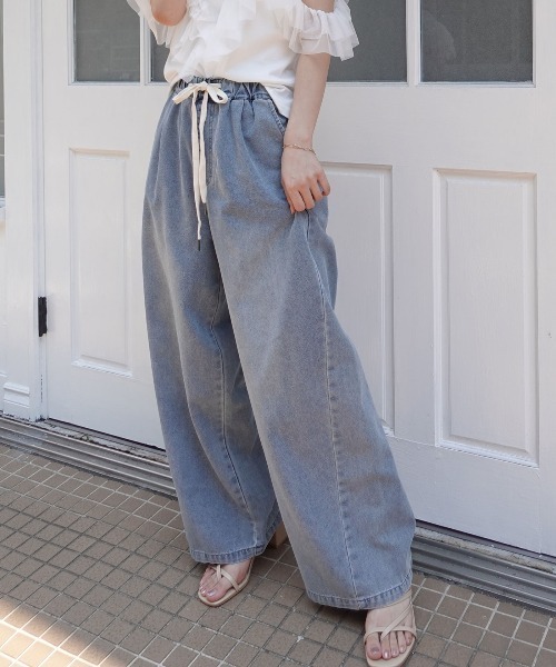 CORNERS（コーナーズ）の「ワイドデニムイージーパンツ（デニムパンツ・レディース・ライトブルー/ブルー・M）」の5枚目の写真