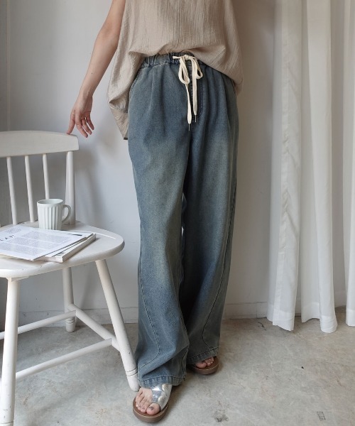 CORNERS（コーナーズ）の「ワイドデニムイージーパンツ（デニムパンツ・レディース・ライトブルー/ブルー・M）」の6枚目の写真