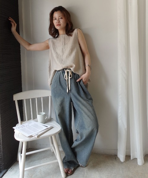 CORNERS（コーナーズ）の「ワイドデニムイージーパンツ（デニムパンツ・レディース・ライトブルー/ブルー・M）」の10枚目の写真