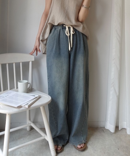 CORNERS（コーナーズ）の「ワイドデニムイージーパンツ（デニムパンツ・レディース・ライトブルー/ブルー・M）」の12枚目の写真