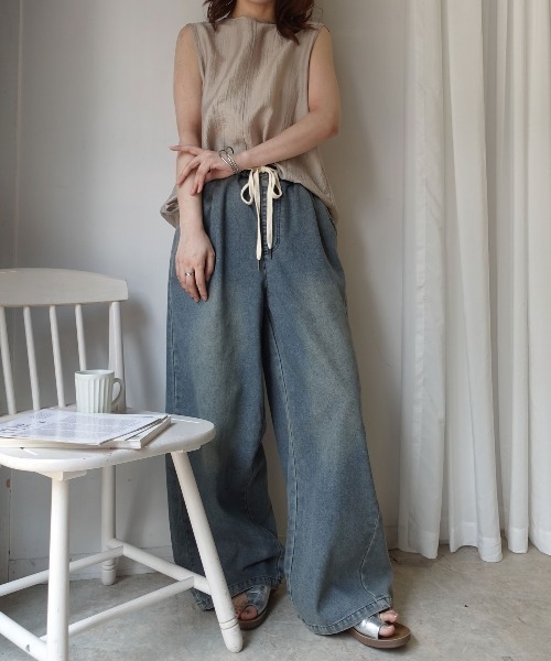 CORNERS（コーナーズ）の「ワイドデニムイージーパンツ（デニムパンツ・レディース・ライトブルー/ブルー・M）」の13枚目の写真