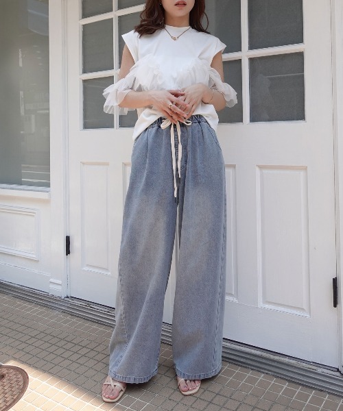 CORNERS（コーナーズ）の「ワイドデニムイージーパンツ（デニムパンツ・レディース・ライトブルー/ブルー・M）」の14枚目の写真