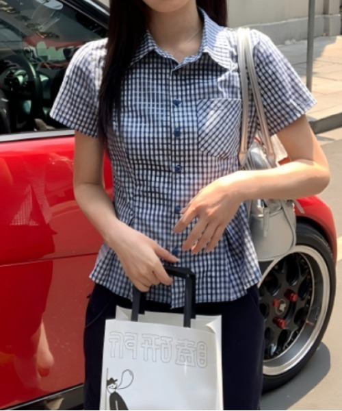 gossip!ロサンゼルス(ゴシップロサンゼルス)の「【Y2Kガーリー】 レトロチェックブラウス(Tシャツ/カットソー・レディース・ブルー/ブラック/チェック/ライトブルー・M)」の3枚目の写真