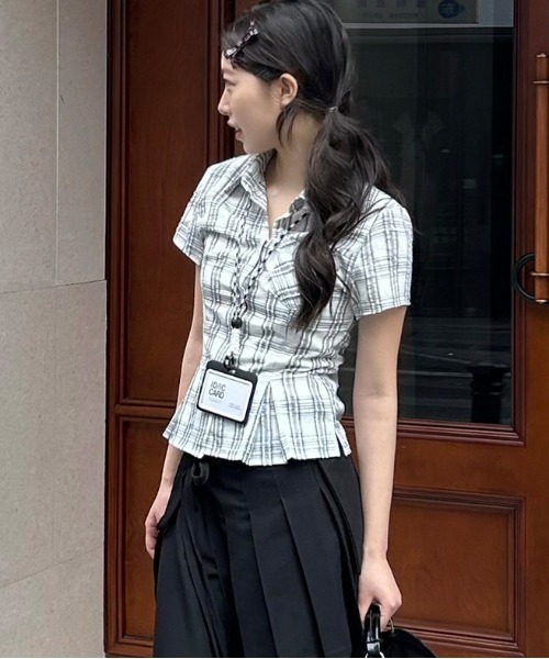 gossip!ロサンゼルス(ゴシップロサンゼルス)の「【Y2Kガーリー】 レトロチェックブラウス(Tシャツ/カットソー・レディース・ブルー/ブラック/チェック/ライトブルー・M)」の12枚目の写真