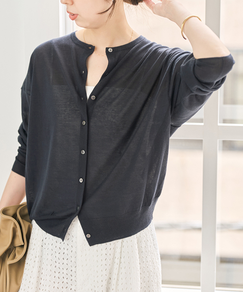 Spick & Span(スピックアンドスパン)の「《追加》ウォッシャブルシアークルーカーディガン(カーディガン/ボレロ・レディース・チャコールグレー/サックスブルー/ベージュ・FREE)」の14枚目の写真