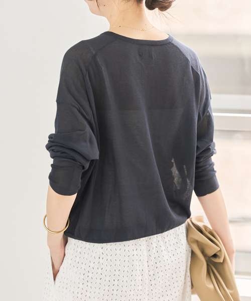 Spick & Span(スピックアンドスパン)の「《追加》ウォッシャブルシアークルーカーディガン(カーディガン/ボレロ・レディース・チャコールグレー/サックスブルー/ベージュ・FREE)」の16枚目の写真