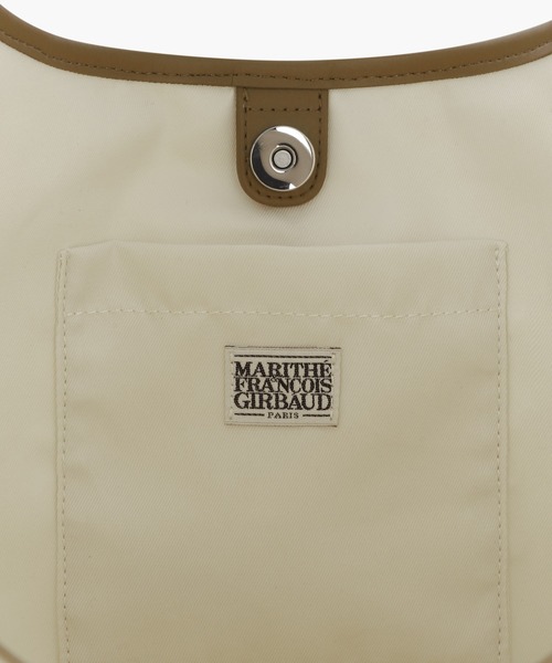 MARITHE + FRANCOIS GIRBAUD(マリテフランソワジルボー)の「CLASSIC LOGO ONE SHOULDER BUCKET BAG(ショルダーバッグ・レディース・ナチュラル/ダークブルー・フリー)」の7枚目の写真