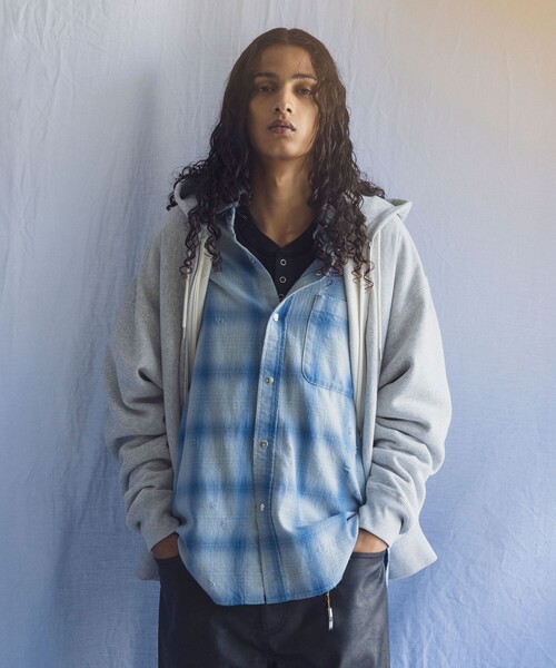 Champion(チャンピオン)の「<Champion × monkey time>フルジップ フーディー(パーカー・メンズ・ライトグレー/ブラック/ネイビー・S/M/XL/L)」の5枚目の写真
