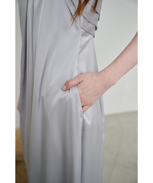 Estella.K(エステラケー)の「Isora Long Dress アシメトリータックドレープドレス(ドレス・レディース・ブルーグレー/ブラック/ベージュ・FREE)」の21枚目の写真