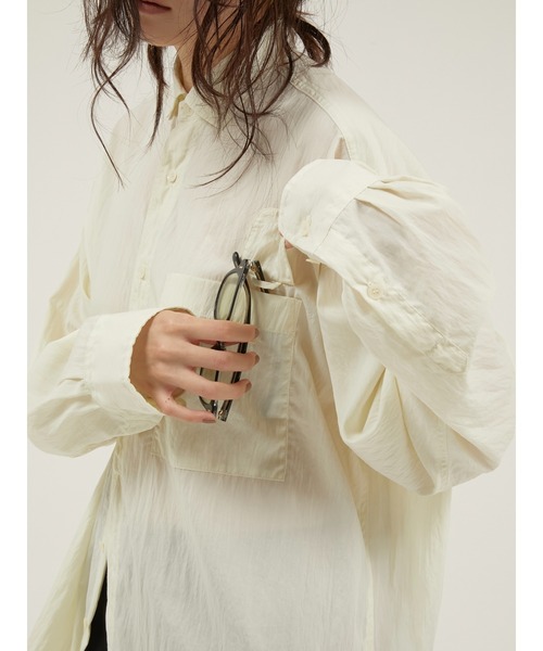 LA PEAU DE GEM(ラポドゥジェム)の「【LA PEAU DE GEM】micro collar shirt/マイクロカラーシャツ(シャツ/ブラウス・レディース・ブラック/アイボリー・FREE)」の5枚目の写真