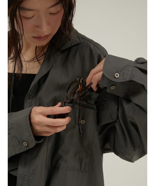 LA PEAU DE GEM(ラポドゥジェム)の「【LA PEAU DE GEM】micro collar shirt/マイクロカラーシャツ(シャツ/ブラウス・レディース・ブラック/アイボリー・FREE)」の18枚目の写真