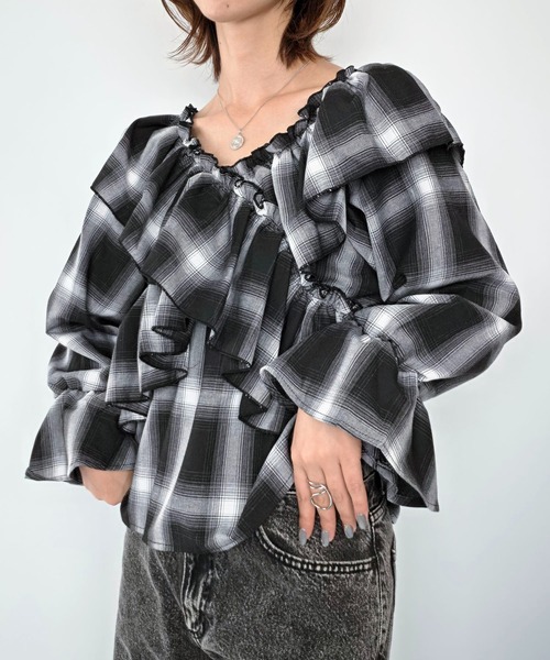 styiro(スタイロ)の「チェック柄ラッフルフリルボリュームスリーブブラウス 26AW新作 秋服 冬服 紅葉 デート(シャツ/ブラウス・レディース・ブルー/ブラック・FREE)」の16枚目の写真