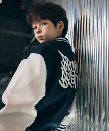 BROWNBREATH KIDS（ブラウンブレスキッズ）の「KIDS VARSITY HOOD JUMPER - NAVY（ブルゾン）」