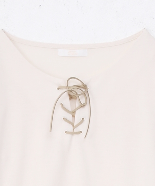 Chico（チコ）の「レースアップロングTシャツ（Tシャツ/カットソー・レディース・アイボリー/ライトグレー/モスグリーン/ピンクベージュ・FREE）」の6枚目の写真