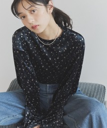 小花柄ベロアクルーネックトップス