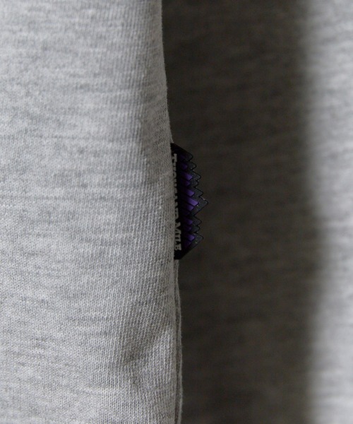 THOUSAND MILE(サウザンドマイル)の「THOUSAND MILE/サウザンドマイル LONG SLEEVE T-SHIRT 吸汗速乾 毛玉防止 抗菌防臭 刺繍ロゴ ロンT ベーシック カジュアル ユニセックス アウトドア 2026秋冬 秋服(Tシャツ/カットソー・メンズ・ホワイト/ブラック/グレー・M/L/XL/XS)」の6枚目の写真
