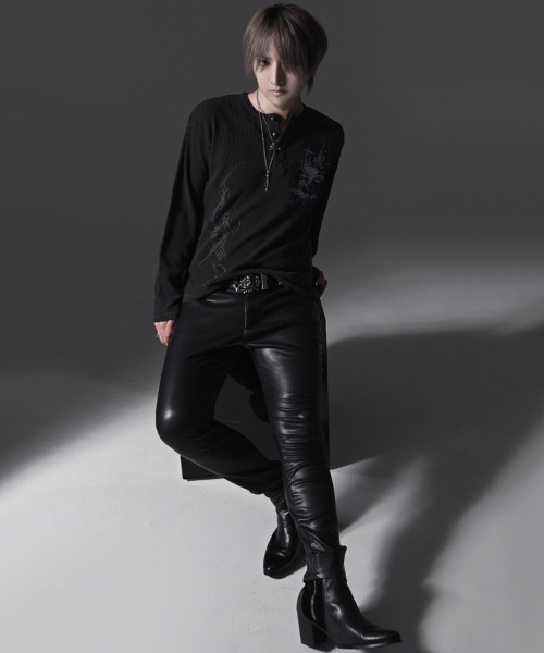 SILVER BULLET(シルバーバレット)の「『RUDOL/ルドル』ヴィンテージ加工グラフィックプリントワッフルヘンリーネックロンT(Tシャツ/カットソー・メンズ・レッド/チャコールグレー/アイボリー・L/M)」の10枚目の写真