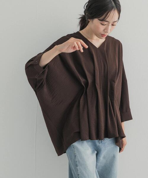 URBAN RESEARCH DOORS(アーバンリサーチドアーズ)の「ウエストタックドルマンブラウス(シャツ/ブラウス・レディース・ホワイト系その他/ブラウン・FREE)」の2枚目の写真