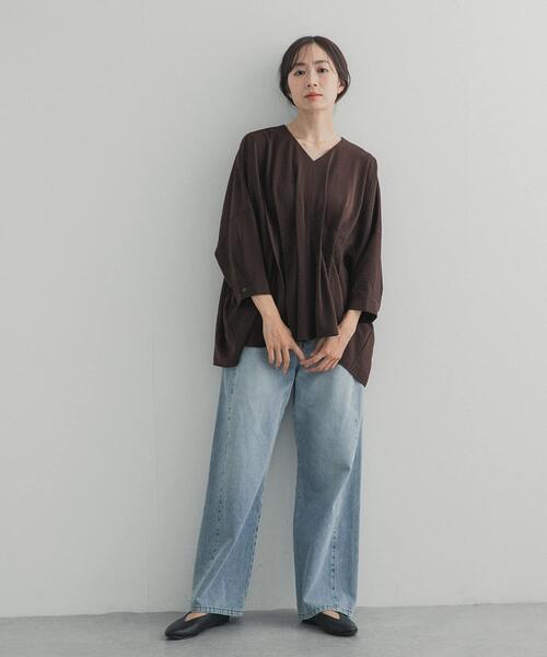 URBAN RESEARCH DOORS(アーバンリサーチドアーズ)の「ウエストタックドルマンブラウス(シャツ/ブラウス・レディース・ホワイト系その他/ブラウン・FREE)」の13枚目の写真