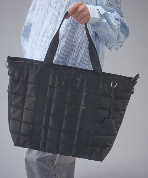 ADAM PATEK(アダムパテック)の「mko13955-w-r leather quilting BIG tote キルティングトートバッグ(AP2629017)(トートバッグ・メンズ・ブラック・FREE)」の2枚目の写真
