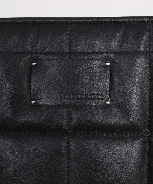 ADAM PATEK(アダムパテック)の「mko13955-w-r leather quilting BIG tote キルティングトートバッグ(AP2629017)(トートバッグ・メンズ・ブラック・FREE)」の12枚目の写真