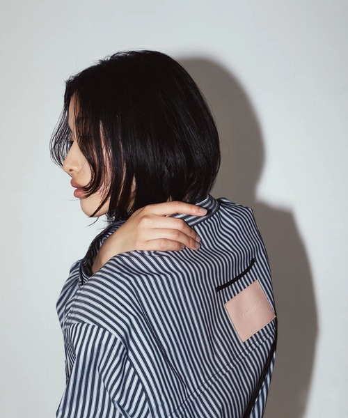 CONZ(コンズ)の「label over shirt(unisex)(シャツ/ブラウス・レディース・ブラック/ブルー・FREE)」の6枚目の写真
