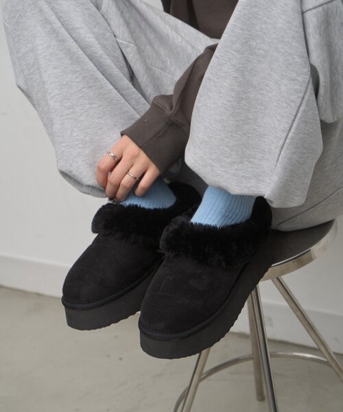 CIAOPANIC TYPY(チャオパニックティピー)の「:【ZOZO限定】ムートンサンダル(その他シューズ・レディース・ブラック/ベージュ・MEDIUM/SMALL/LARGE)」の17枚目の写真