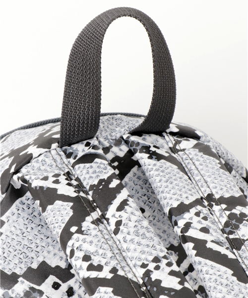 HEAD PORTER(ヘッドポーター)の「PYTHON/DAY PACK (S)(バックパック/リュック・メンズ・アニマル・ONE SIZE)」の3枚目の写真