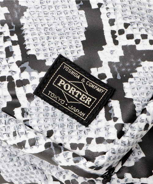 HEAD PORTER(ヘッドポーター)の「PYTHON/DAY PACK (S)(バックパック/リュック・メンズ・アニマル・ONE SIZE)」の7枚目の写真
