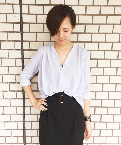 mysty woman（ミスティウーマン）の「ジョーゼット×ドッキングスキッパーシャツ（シャツ/ブラウス・レディース・ブラック/ブル－グレ－/ブラウン/オフホワイト・FREE）」の5枚目の写真