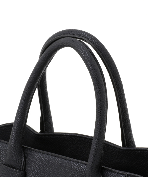 KOBE LETTUCE（コウベレタス）の「2wayシンプルフェイクレザートートバッグ（トートバッグ・レディース・コーラルピンク/オフホワイト/グレー/ネイビー/イエロー/ブラック/ピンクベージュ/キャメル/モスグリーン/ボルドー/ブラウン/ブルー系その他・ONE SIZE）」の14枚目の写真