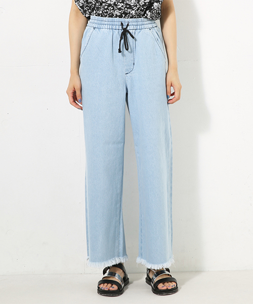 AZUL by moussy（アズールバイマウジー）の「ライトオンスワイドデニムパンツⅡ（デニムパンツ・レディース・ライトブルー・MEDIUM/SMALL/LARGE）」の5枚目の写真