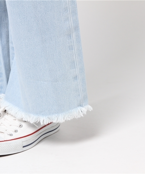 AZUL by moussy（アズールバイマウジー）の「ライトオンスワイドデニムパンツⅡ（デニムパンツ・レディース・ライトブルー・MEDIUM/SMALL/LARGE）」の10枚目の写真