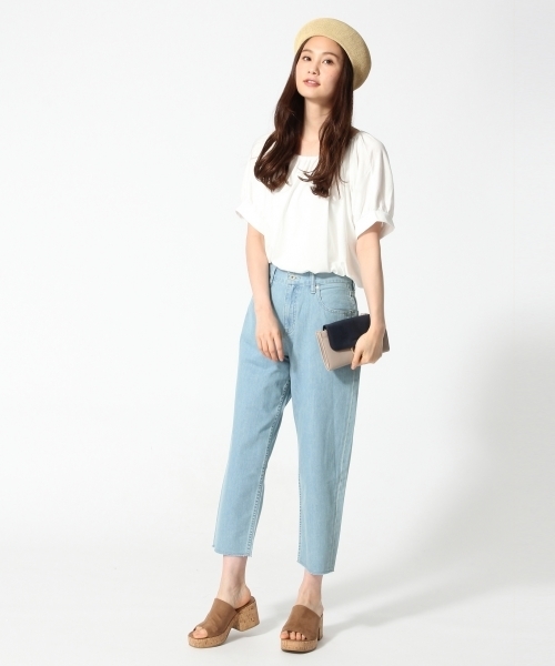 GLOBAL WORK（グローバルワーク）の「【吸水速乾】2WAYオフショルカット半袖/745871（Tシャツ/カットソー・レディース・カーキ/ブラック/ホワイト/ブラウン・MEDIUM/LARGE）」の13枚目の写真