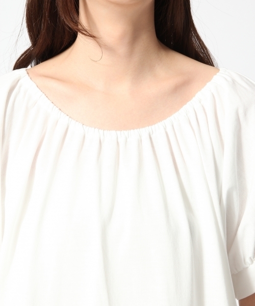 GLOBAL WORK（グローバルワーク）の「【吸水速乾】2WAYオフショルカット半袖/745871（Tシャツ/カットソー・レディース・カーキ/ブラック/ホワイト/ブラウン・MEDIUM/LARGE）」の7枚目の写真