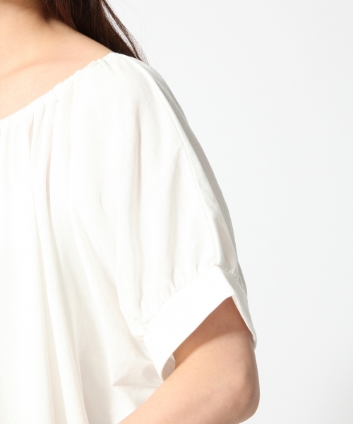 GLOBAL WORK（グローバルワーク）の「【吸水速乾】2WAYオフショルカット半袖/745871（Tシャツ/カットソー・レディース・カーキ/ブラック/ホワイト/ブラウン・MEDIUM/LARGE）」の8枚目の写真