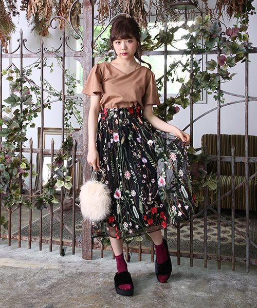 one after another NICE CLAUP（ワンアフターアナザーナイスクラップ）の「フレアスリーブTシャツ（Tシャツ/カットソー・レディース・ピンク/キャメル/ボルドー/アイボリー/ブラック・FREE）」の6枚目の写真